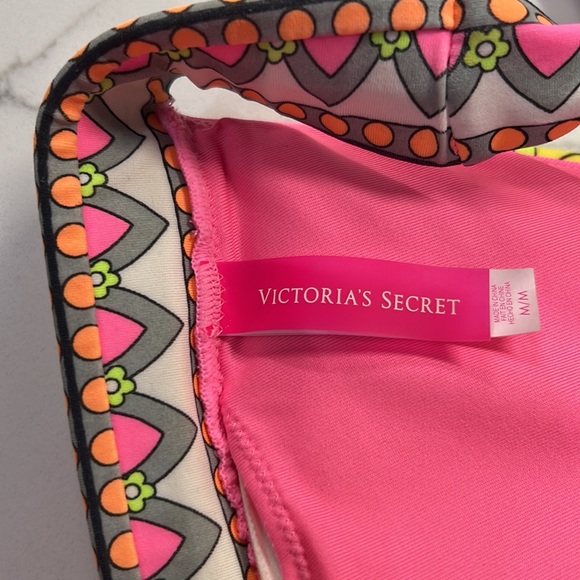 VICTORIAS SECRET Swim top - Picture 3 of 3